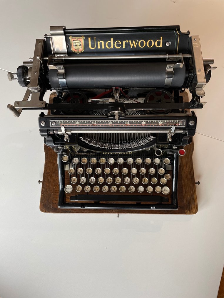 Underwood (Made in USA) - Typewriter - 1950-1960 #1.1