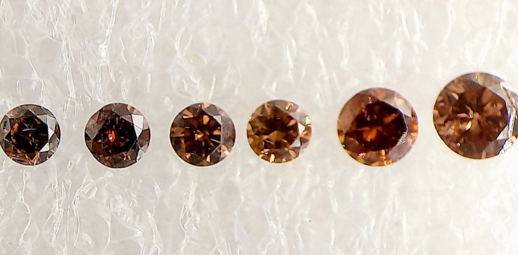 6 pcs Diamond  (Natural coloured)  - 0.62 ct - Round - Fancy deep, Fancy intense Mixed orange - I1, I2 - Antwerp Laboratory for Gemstone Testing (ALGT) #3.1
