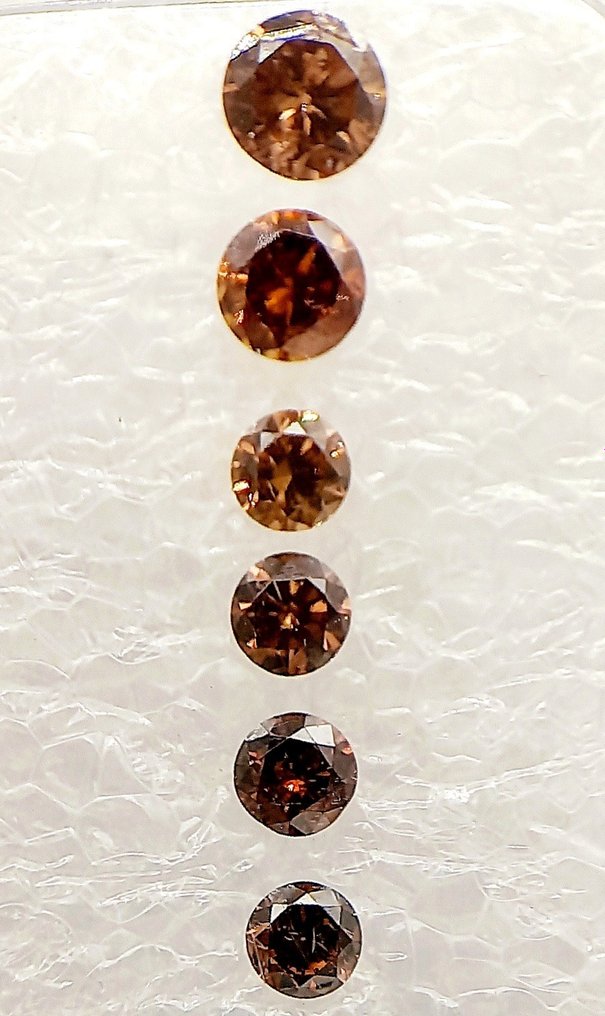 6 pcs Diamond  (Natural coloured)  - 0.62 ct - Round - Fancy deep, Fancy intense Mixed orange - I1, I2 - Antwerp Laboratory for Gemstone Testing (ALGT) #2.1