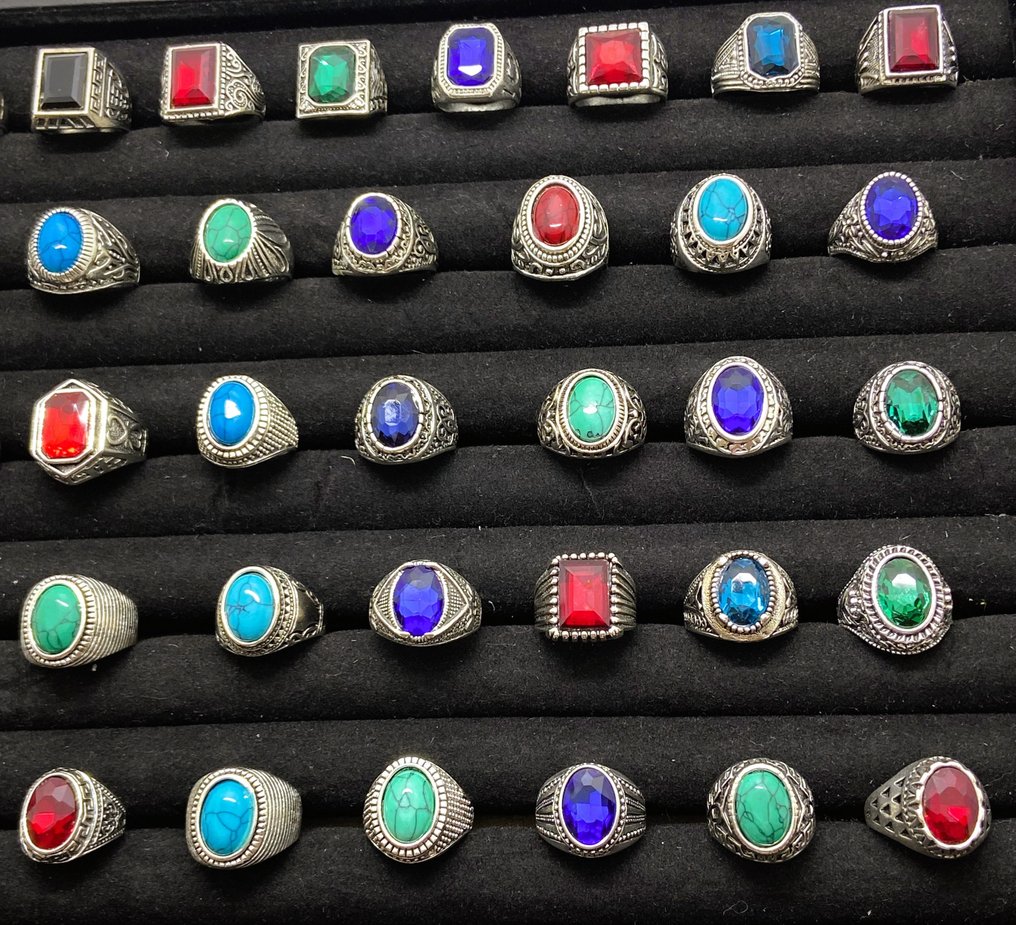 Themed Collection of 41 Vintage Style Rings With Mix Stones - Ring #2.2