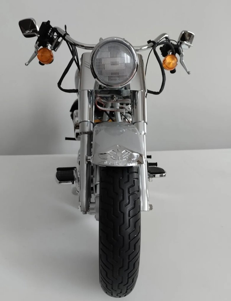 Moto Harley-Davidson Fat-Boy De Agostini  #2.1