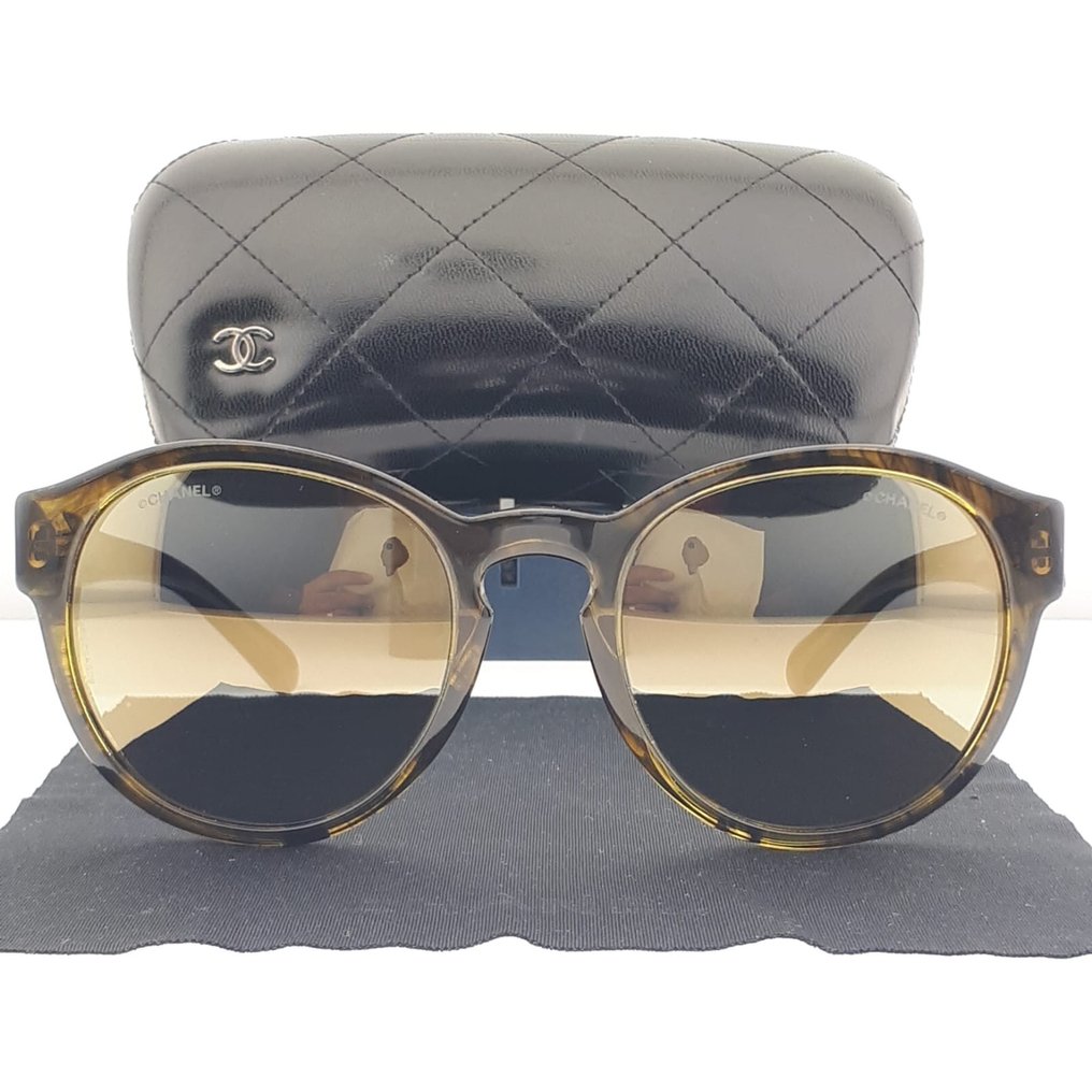Chanel - Round Olive Green-Brown with Black Chanel Logo Temple Details - Solbriller #1.2