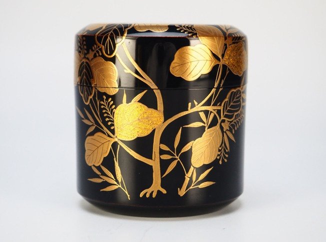 Nakamura Soetsu (b. 1932) - Natsume - 非常精美的夏目，採用泡桐和竹子蒔繪設計，簽名 - 包括刻有 tomobako - 木, 金色, 漆 #2.2