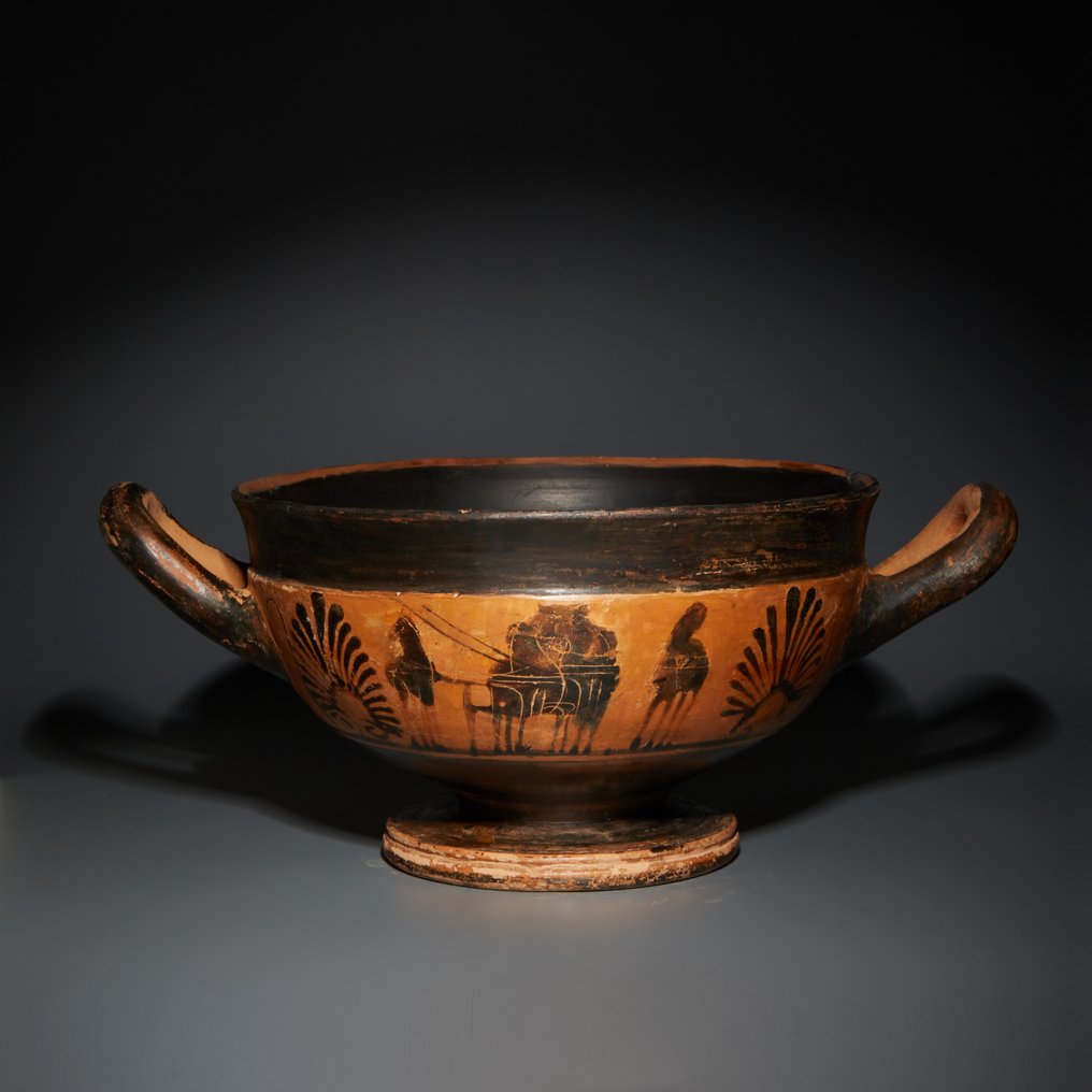 Altgriechisch Keramik Skyphos mit Wagenszenen. 6. Jahrhundert v. Chr. 27,3 cm L. #1.1