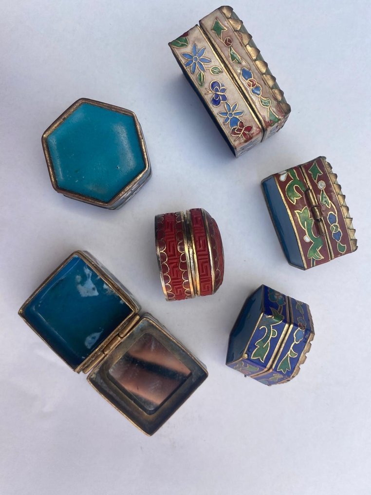 Themed collection - Pill Boxes #3.1
