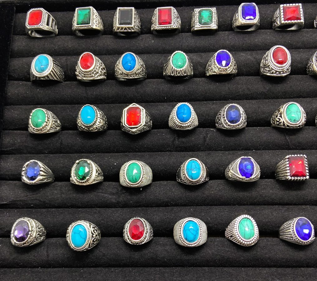 Themed Collection of 41 Vintage Style Rings With Mix Stones - Ring #3.1