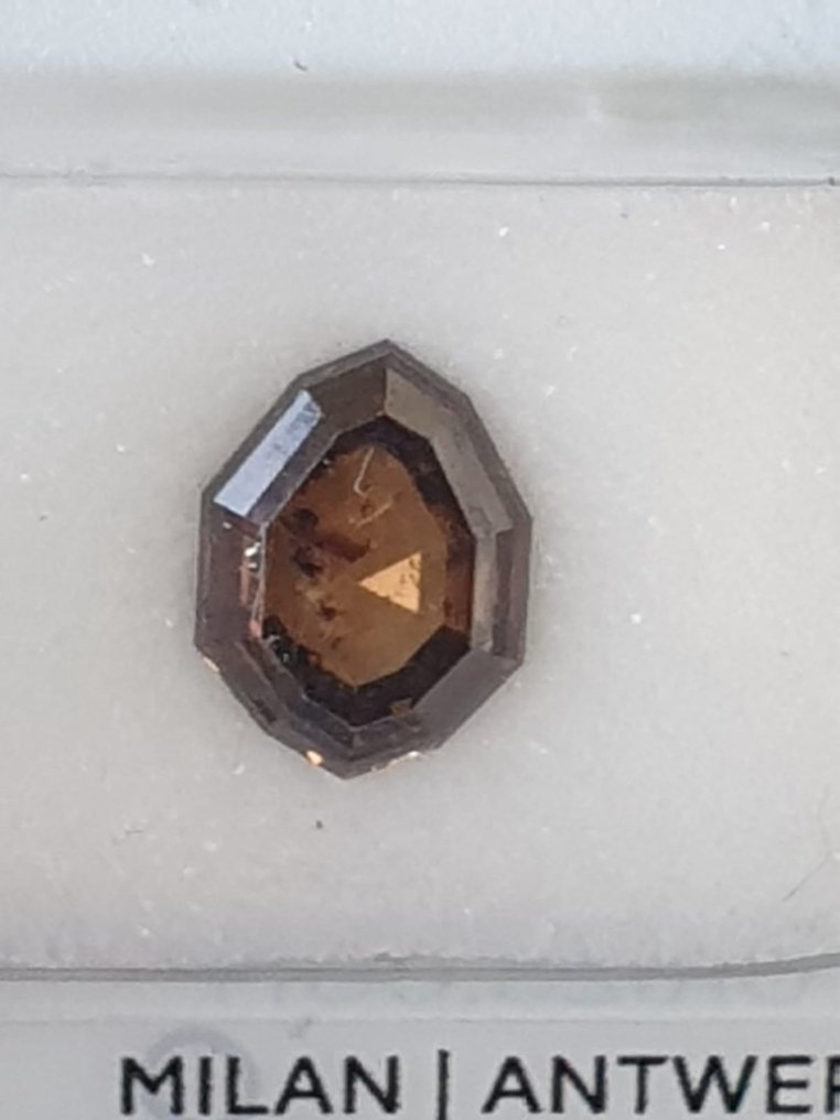 1 pcs 鑽石  (天然)  - 1.76 ct - 八角形 - I1 - Antwerp International Gemological Laboratories (AIG Israel) - 自然的圖案色彩 #1.1