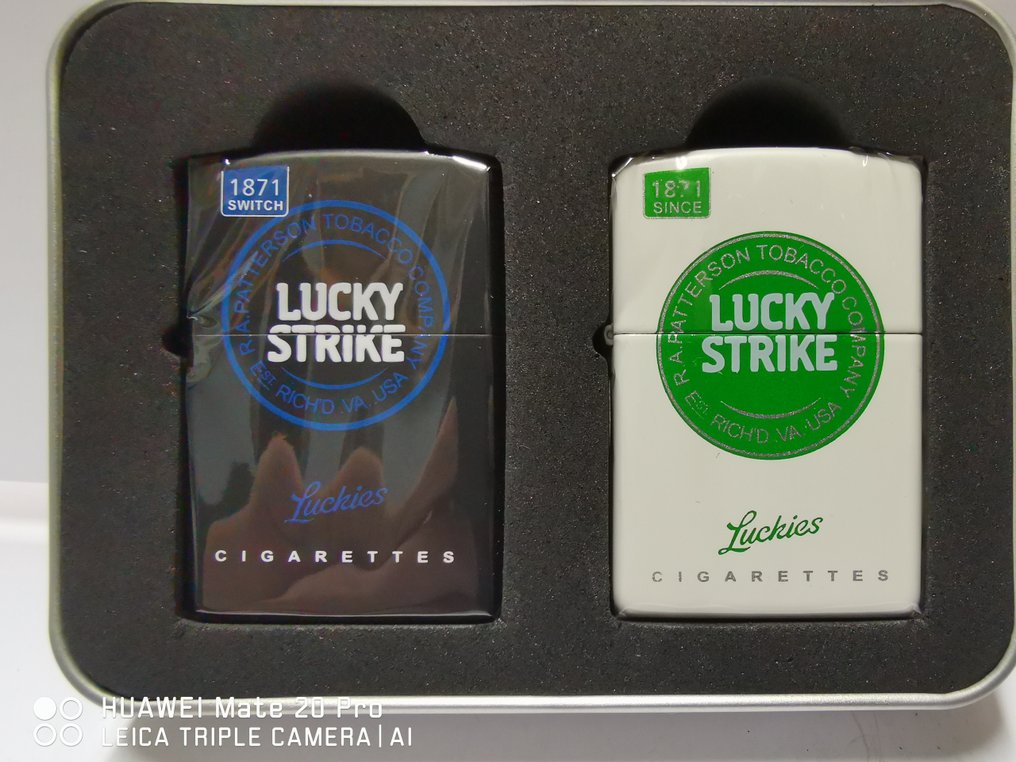 Zippo - Série de 2 zippos Lucky Strike de couleur imprimé 2 faces made in Japan de 2018 et 2021. - Briquet de poche - Acier peint #1.1