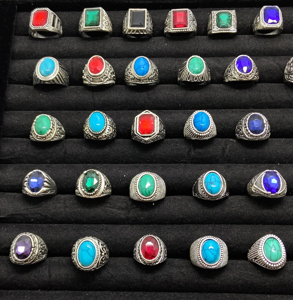 Themed Collection of 41 Vintage Style Rings With Mix Stones - Ring #3.2