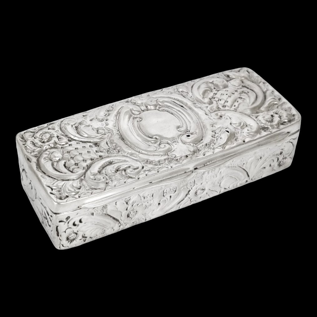 George Nathan & Ridley Hayes (1895) - Large sterling silver table snuff box embossed with flowers and scrolls - 鼻煙盒 - .925 銀 #1.1