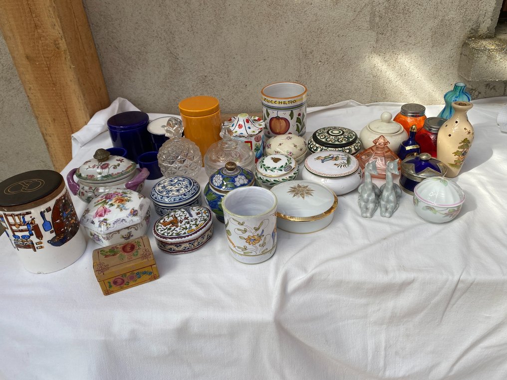 Collection thématique - Boîte en porcelaine plumier pot en céramique etc #1.1