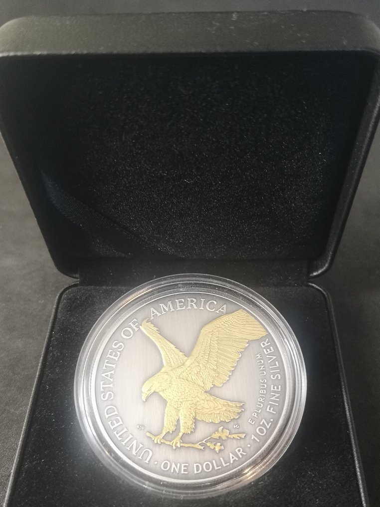 Förenta staterna. 1 Dollar 2024 Silver Eagle - Antique Finish 24kt Gold Gilded, 1 Oz (.999)  (Ingen mindstepris) #1.2