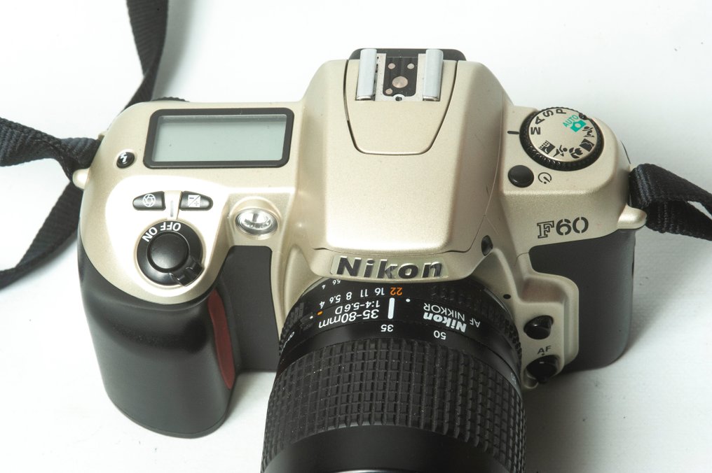 Nikon F601 + AF Nikkor 35-80mm | Single lens reflex camera (SLR) - Catawiki
