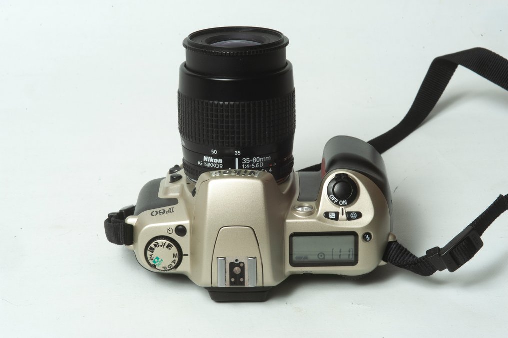 Nikon F601 + AF Nikkor 35-80mm | Single lens reflex camera (SLR) - Catawiki