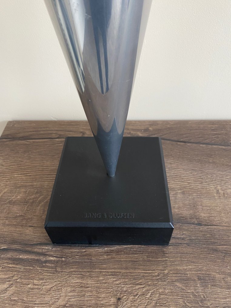 Bang & Olufsen - BeoLab 8000 - Μαύρα μπροστινά πάνελ - Είσοδος γραμμής για WIFI streaming και Bluetooth. Σετ ηχείων #4.3