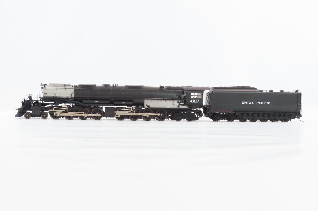 Trix H0 - 22599 - Locomotiva a vapore con tender (1) - Classe 4000 "Grande Ragazzo" - Union Pacific Railroad #2.1