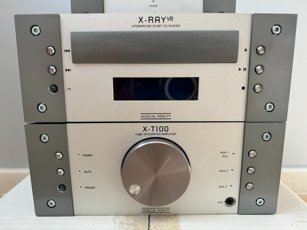 Musical Fidelity - X-T100 Solid state geïntegreerde versterker met buizenvoorversterker, X-Ray V8 CD-speler - met Hifi-set #2.1