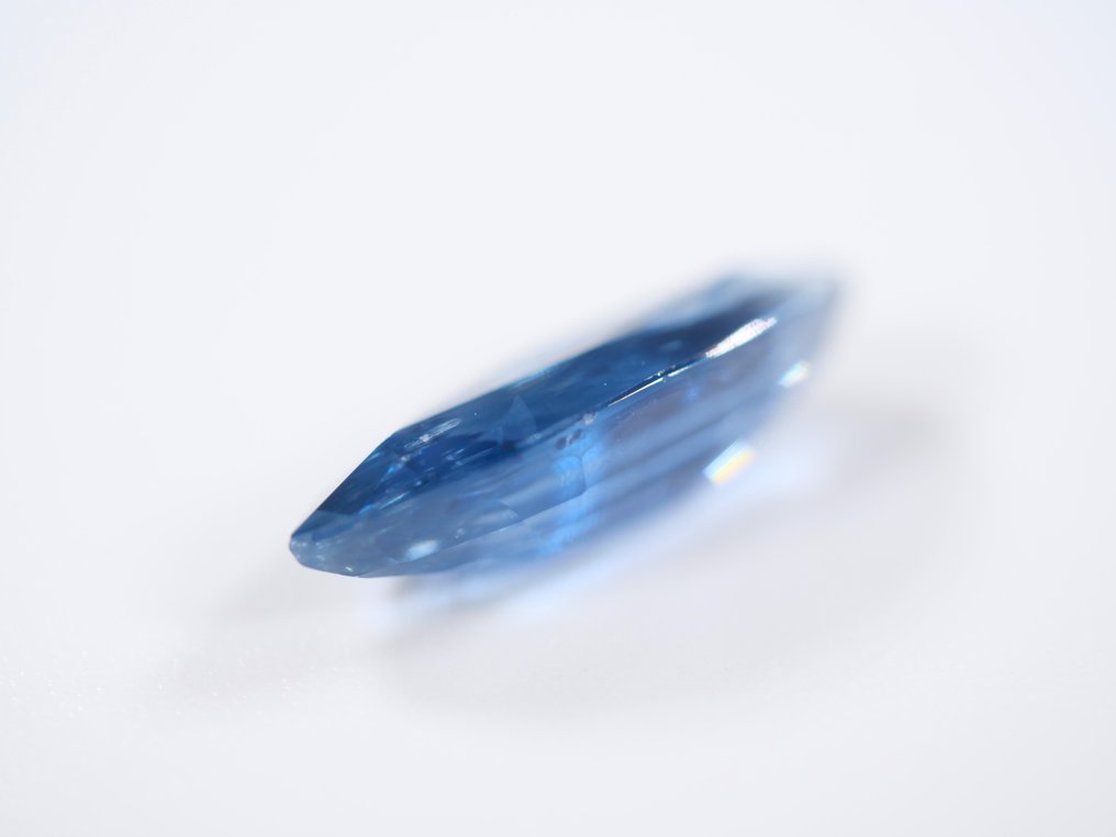 Zonder Minimumprijs - 1 pcs  Blauw Saffier  - 1.55 ct - Antwerp Laboratory for Gemstone Testing (ALGT) #2.2