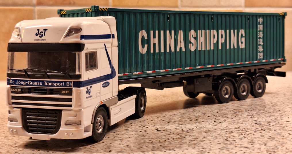 CSE 1:50 - LKW-Modell - DAF XF105 Super Space Cab - Zugmaschine mit Containerauflieger 'De Jong-Grauss BV - Rotterdam'. #3.2