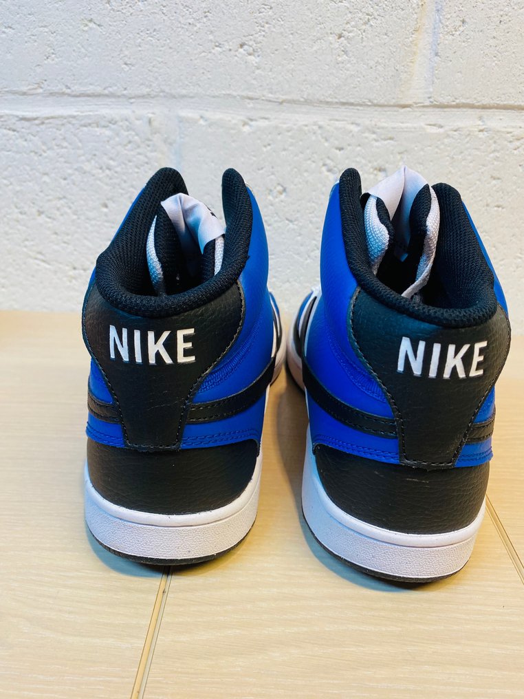 Nike - Pantofi cu șiret - Dimensiune: EU 45 #3.2