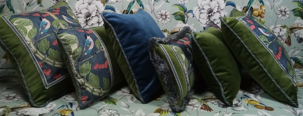 Pillow set with 'Birds and cherries' fabric by GP & J Baker, filling included. - Cushion (6) #2.1