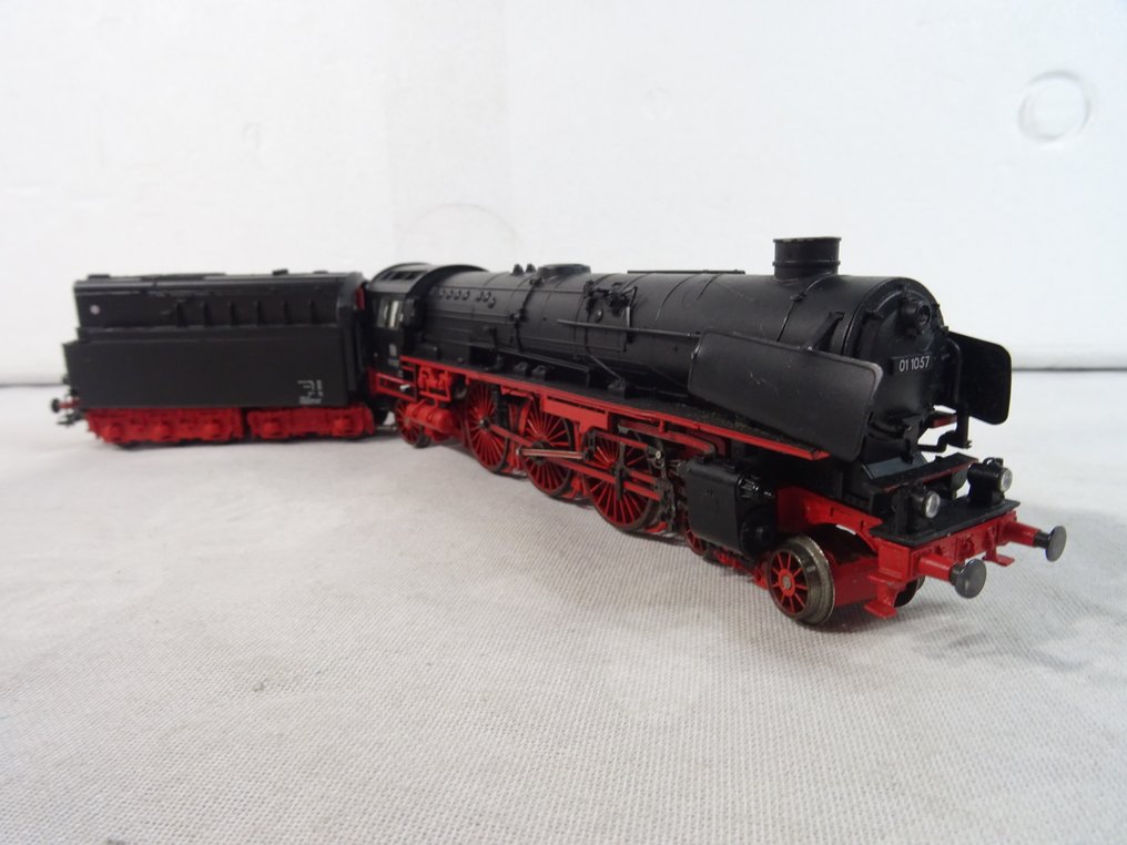Märklin H0 - 39103 - Locomotive à vapeur avec tender (1) - BR 01.10 avec chauffage au fioul - DB #2.1