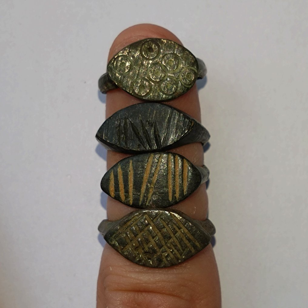 Medieval, Crusaders Era Bronze Ring - Set of 4 evil eye rings  (No Reserve Price) #2.1