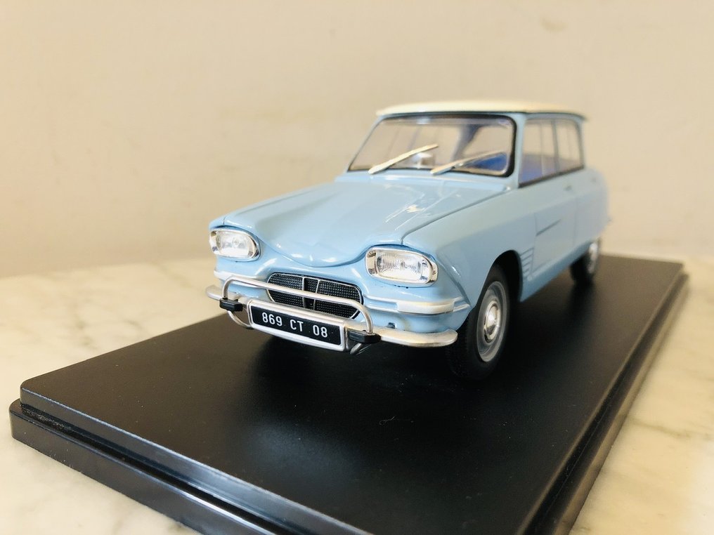 Ixo, Auto vintage by Hachette. 1:24 - Modelbil  (3) - Only Citroën................. #2.2