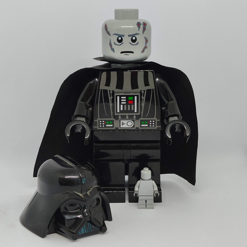 FREE SHIPPING - LEGO - Star Wars - Darth Vader - Big Minifigure #1.1