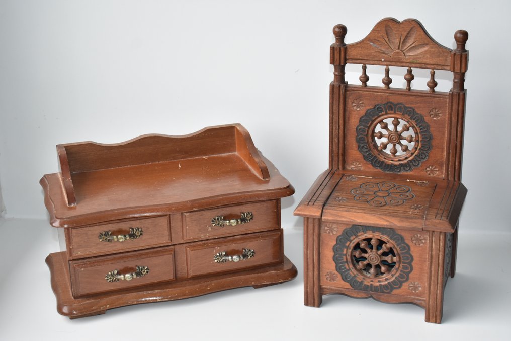 珠宝盒 (2) - 木, 首饰盒和储物椅/木雕：木材、镜面玻璃、织物 #1.1
