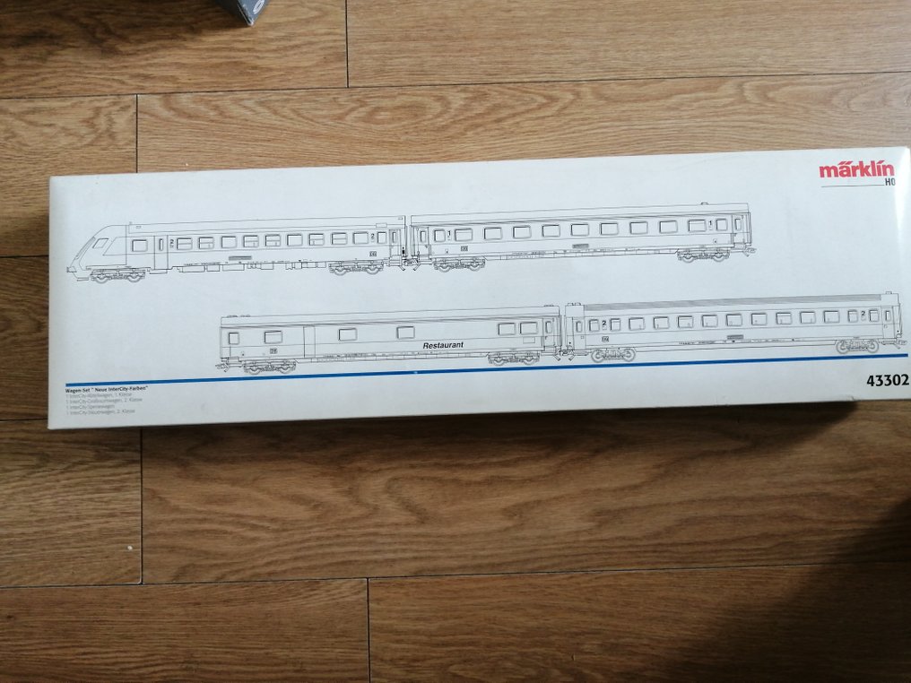 Märklin H0 - 43302 - Σετ επιβατικού τρένου μοντελισμού (1) - 4 Αυτοκίνητα “New Intercity Livery”. - DB #3.1