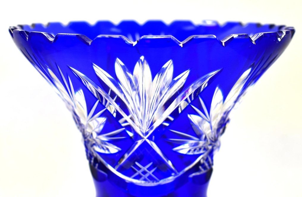 Amazing Two Ply-Richly Cut Blue Crystal - Vas  - Cristal #2.2