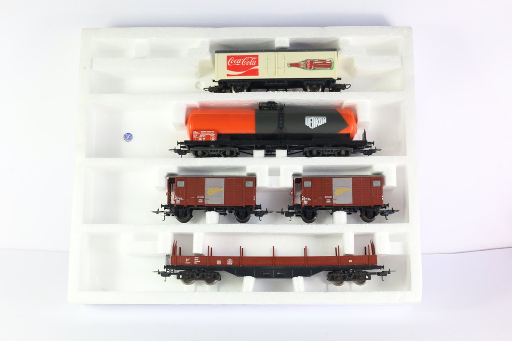 Lima H0 - 10 9739 - Model train freight wagon set (1) - 5 delige goederenwagonset van de Golden series - DB, SBB-CFF #3.1