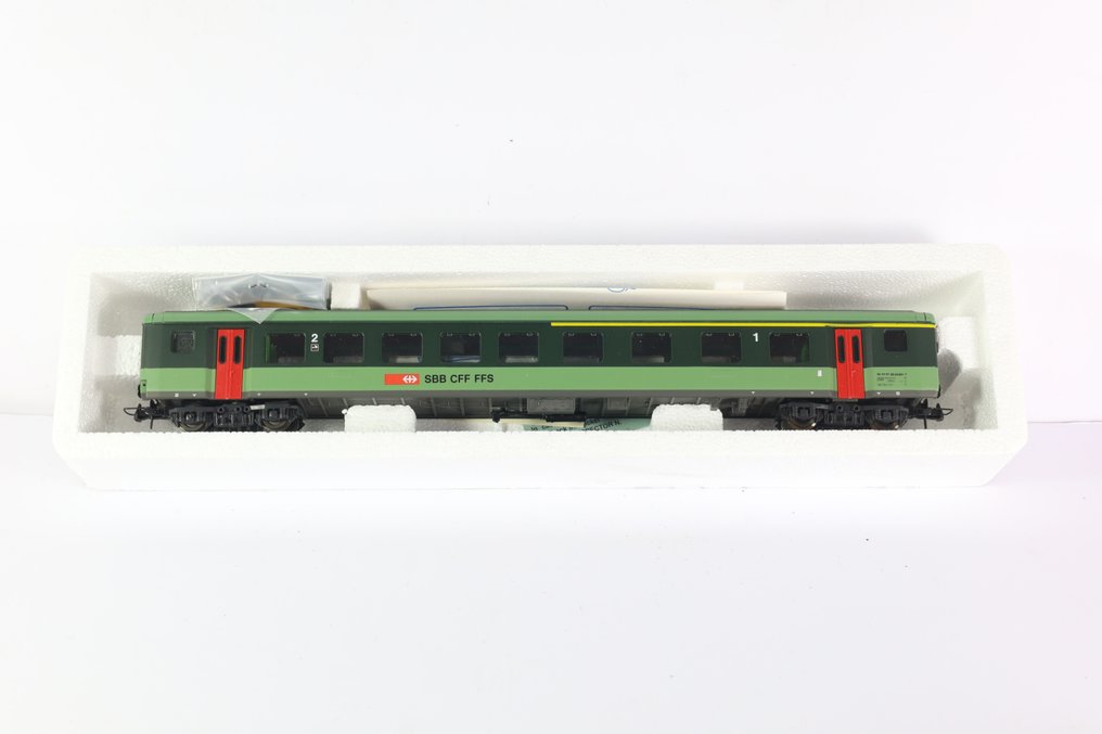 Roco H0 - 44340/44338 - Vagão de modelismo ferroviário (2) - 2 Sneltrein rijtuigen 1e/2e Klas em verschillende kleuren - SBB CFF FFS #3.1