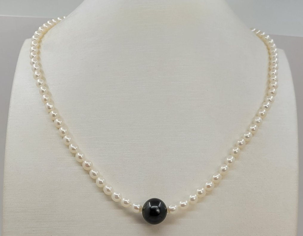 Sans Prix de Réserve - Collier Perles d'eau douce de 4,5x5 mm avec une perle de Tahiti noire de 11,7 mm #1.1