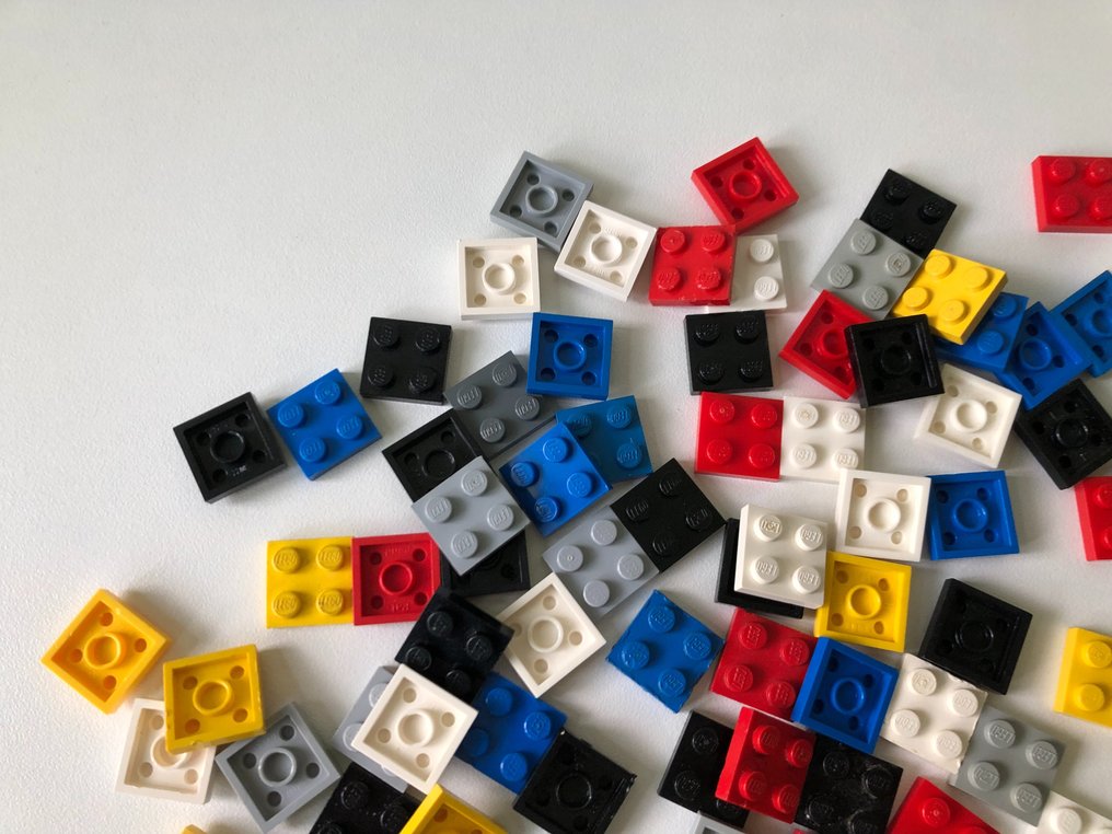 Lego - Geen serie - LEGO Partij van 250 stuks platte plaatjes 2x2 diverse kleuren #2.1