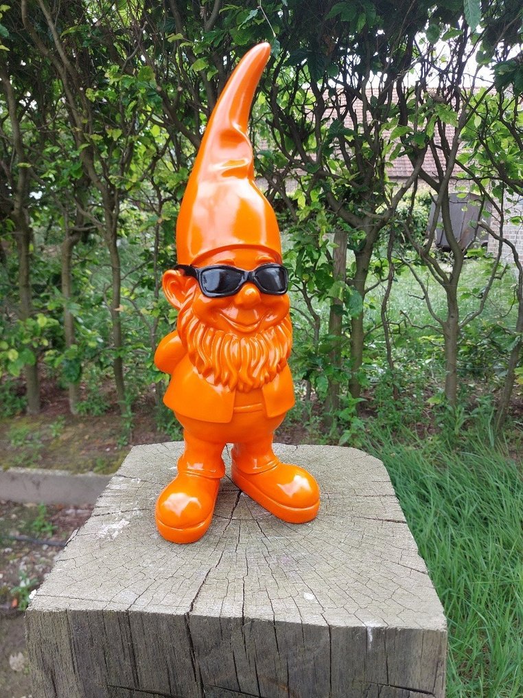 Estatua, funny gnome with sunglasses - 41 cm - poliresina #1.1