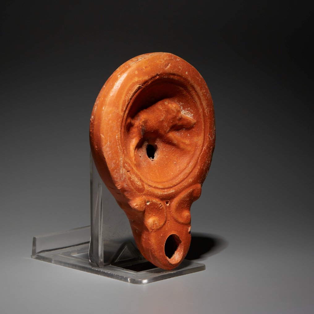 Αρχαία Ρωμαϊκή Terracotta Λάμπα λαδιού με αγριόχοιρο. 1ος-3ος αιώνας μ.Χ. Μήκος 9,4 εκ. #1.0