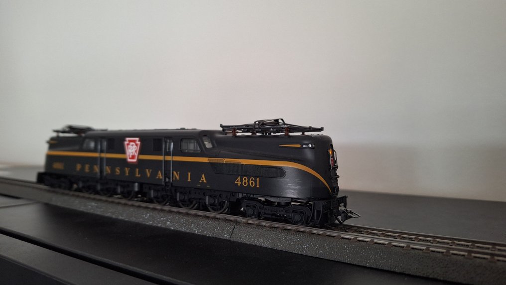 Märklin H0 - uit set 29490 - Lokomotywa elektryczna (1) - GG1 - Pennsylvania Railroad #1.1