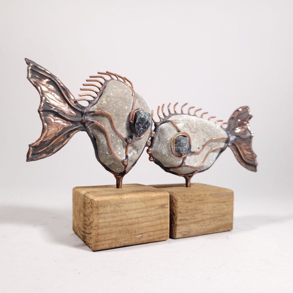 Jacek Drzymała ( XX- XXI) - Skulptur, Fish - Handmade stone figurines (Set of 2) - No reserve - 14 cm - Kobber, Tre - 2024 #2.1