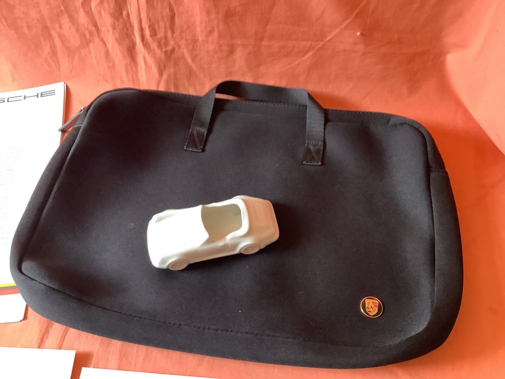τσάντα εγγράφων, φάκελος τύπου, κεραμικό - Porsche - Cartella porta documenti , cartella press , ceramica , PORSCHE anno 1984 - 1984 #3.2