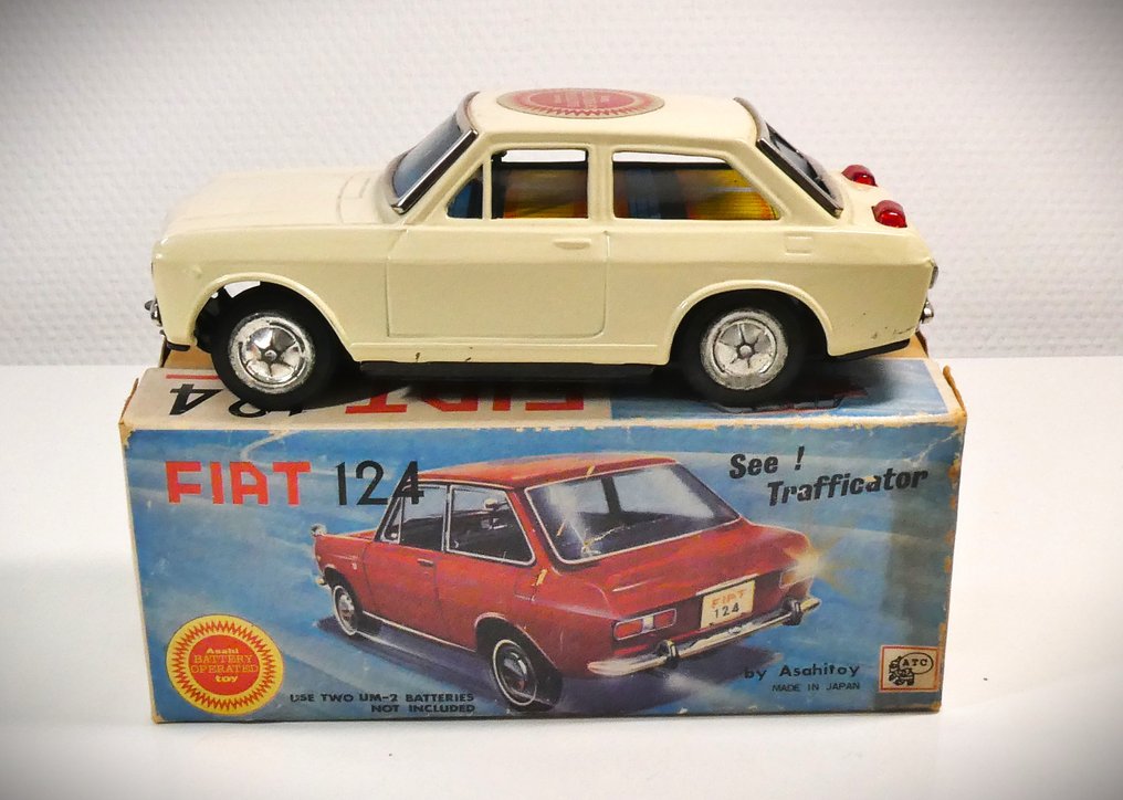 ATC / Asahi Toys (Japan) #  - Blikken speelgoed FIAT 124 , battery operated - 1960-1970 - Japan #1.1