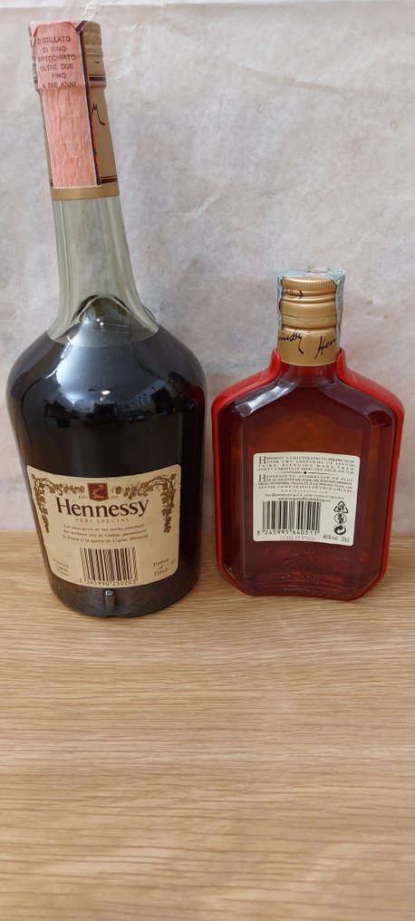 Hennessy - VS Cognac  - b. Années 1980, Années 2010 - 20cl, 70cl - 2 bouteilles #1.2