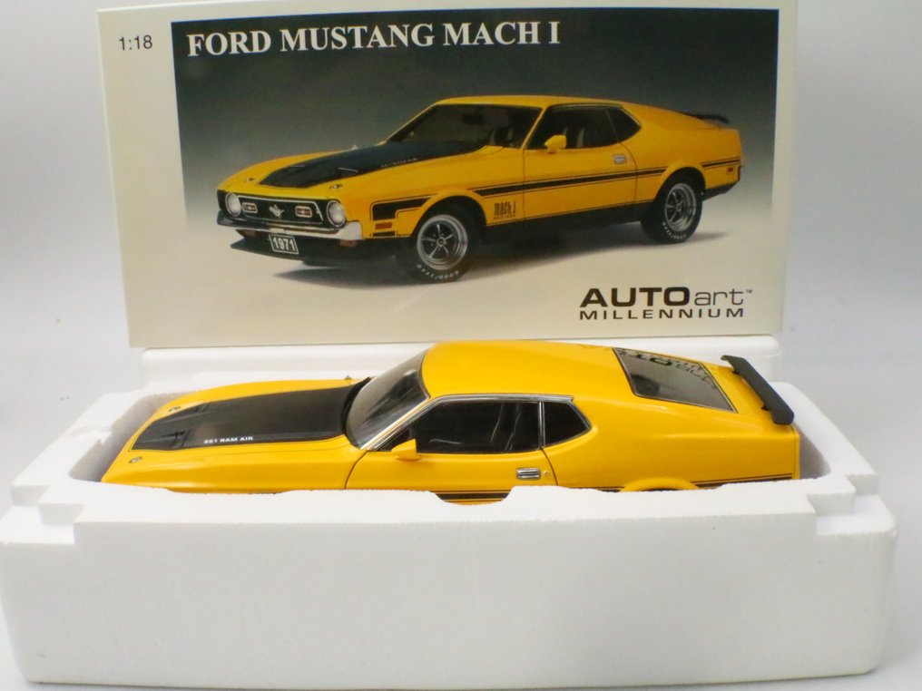 Autoart 1:18 - Modellbil - Ford Mustang MACH I #2.2