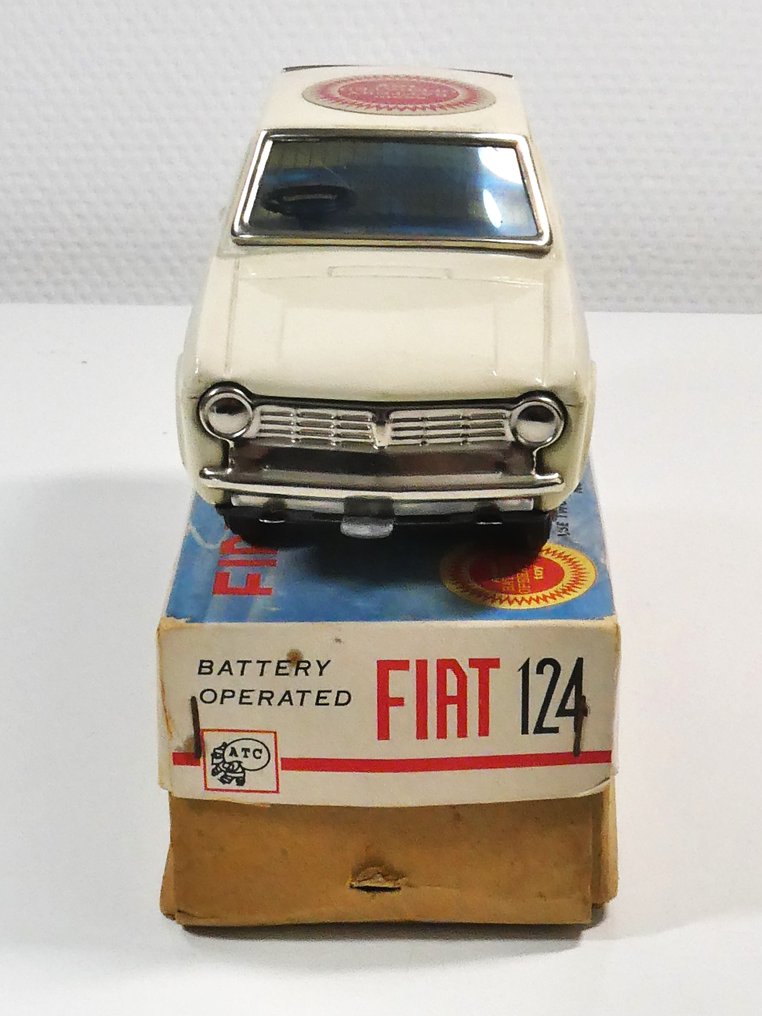 ATC / Asahi Toys (Japan) #  - Blikken speelgoed FIAT 124 , battery operated - 1960-1970 - Japan #2.2