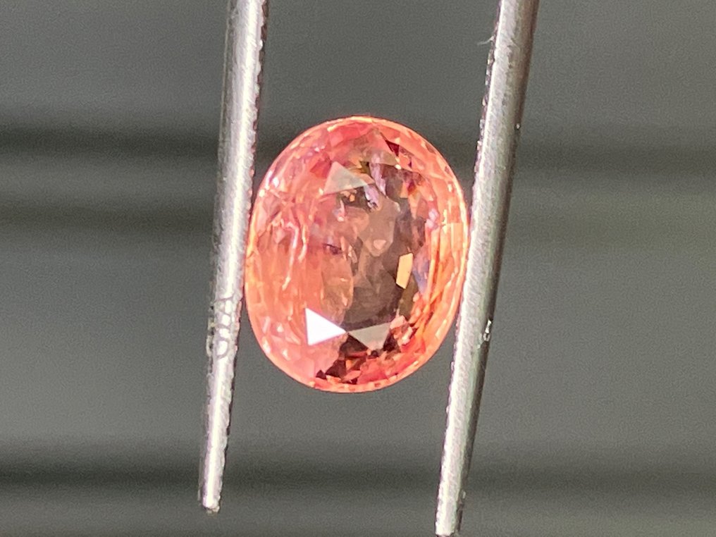1 pcs Narancssárga, Rózsaszín Zafír padparadscha - 3.79 ct - Gem Research Swiss Lab (GRS) #1.0
