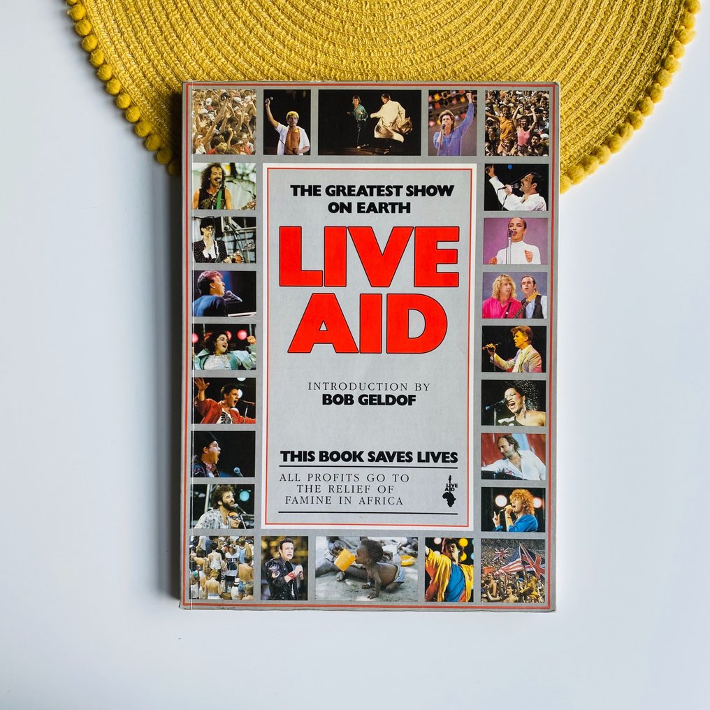 LIVE AID 1985 UK Concert Chronicle Tour Book - 1985 - Catawiki