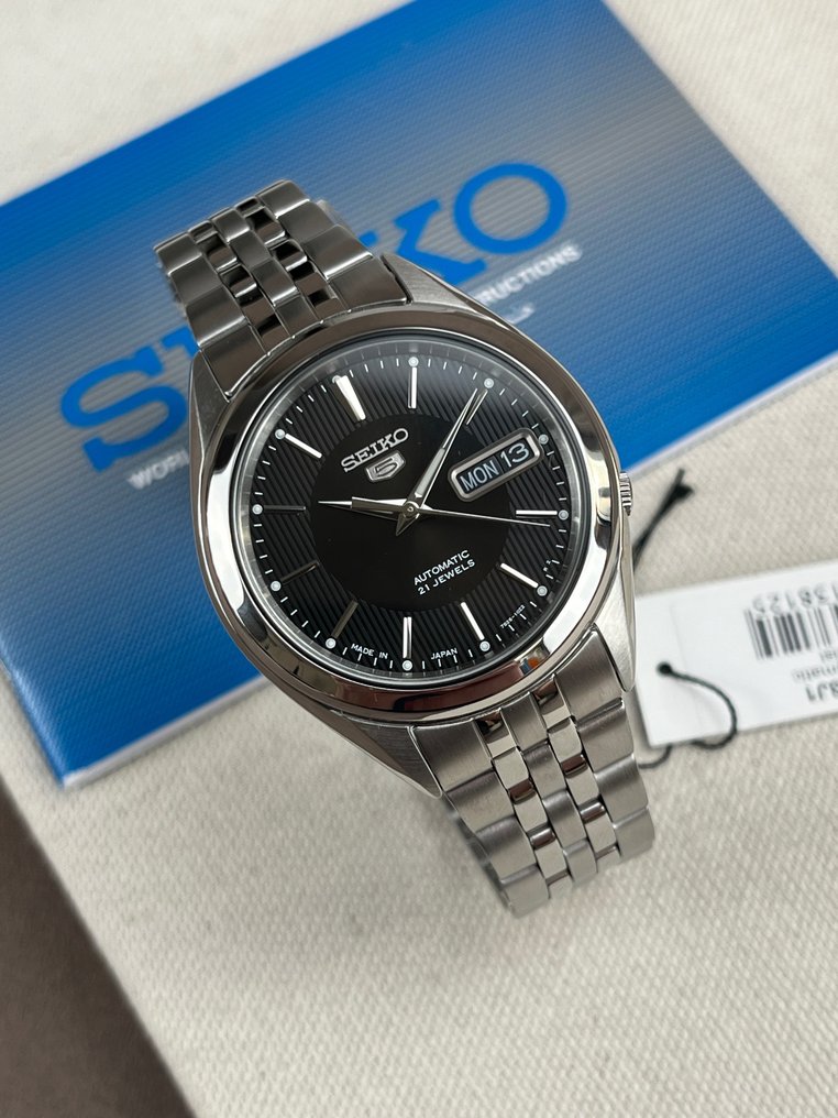 Seiko snkl23j1 top