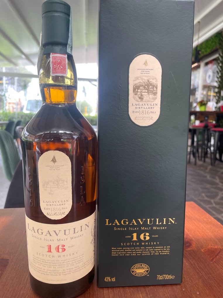 Lagavulin 16 years old - Original bottling  - b. 2000s - 700 毫升 #1.1