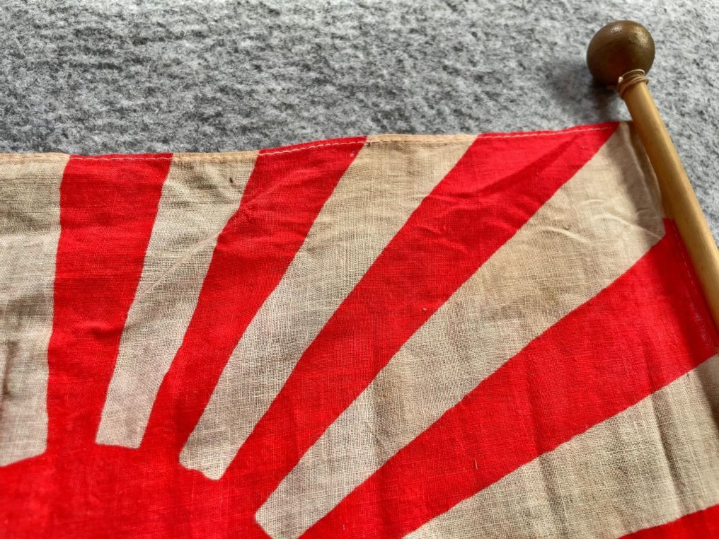 Japán - Zászló - Vintage Army "Rising-Sun" Flag with Hand-held flag pole,World War II, Military #2.1